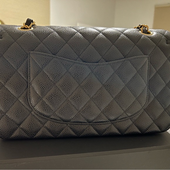 Chanel Classic Double Flap Bag Quilted Caviar Medium size - Excellent like new. - Picture 2 of 11